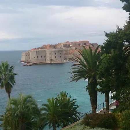 Bafi - With Terrace