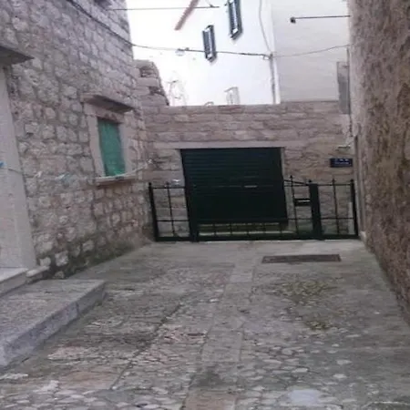 Bafi - With Terrace *