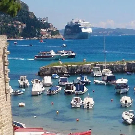 Bafi - With Terrace